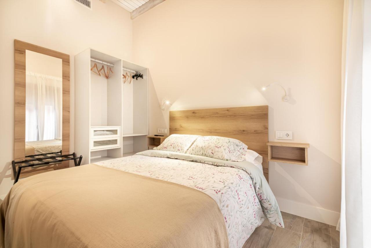 Aires De Toledo Apartment Bagian luar foto