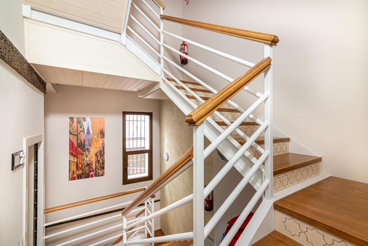 Aires De Toledo Apartment Bagian luar foto