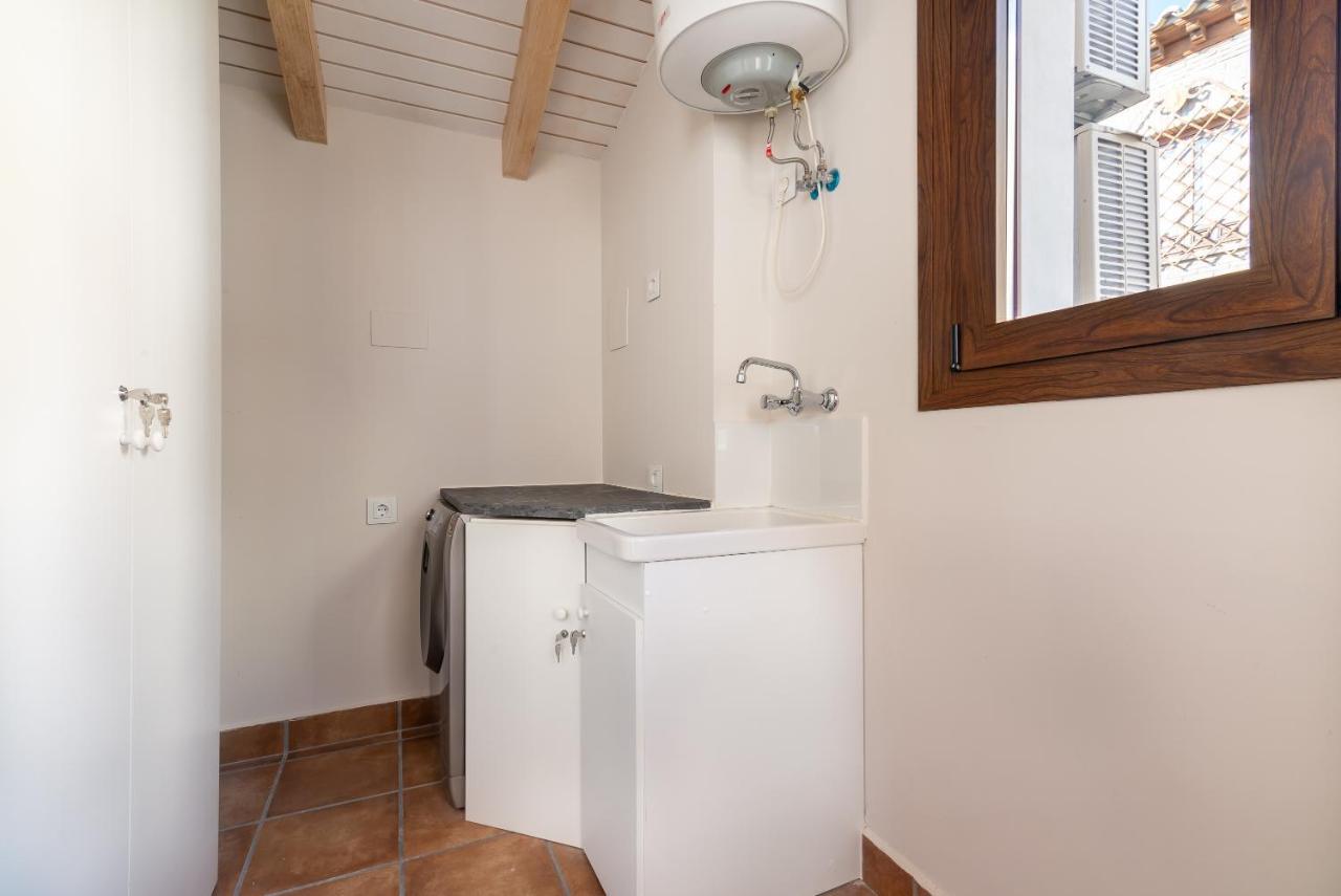 Aires De Toledo Apartment Bagian luar foto