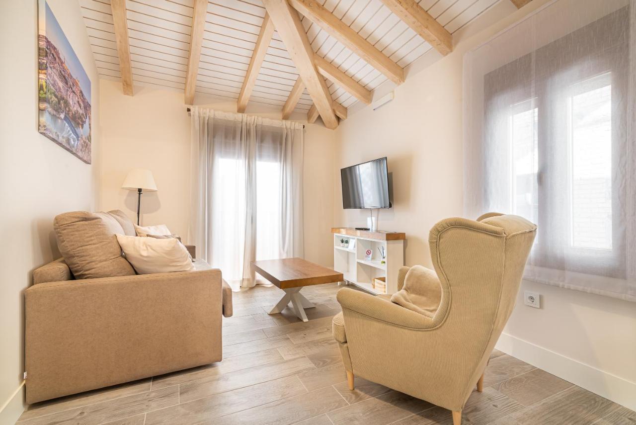 Aires De Toledo Apartment Bagian luar foto