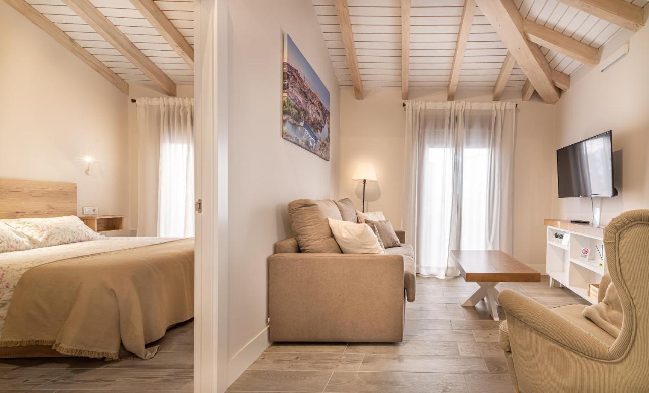 Aires De Toledo Apartment Bagian luar foto
